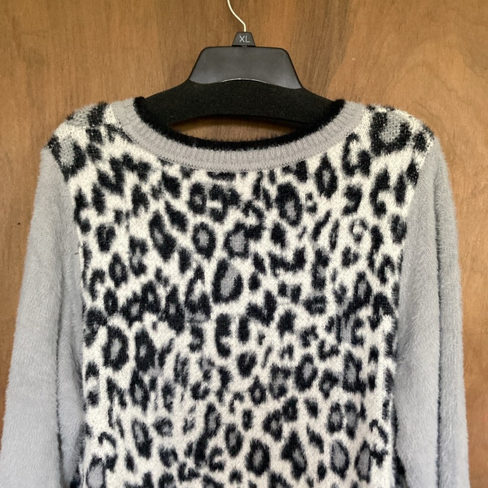 Skye’s the Limit sweater abstract animal print comfy soft neutral 2X - Picture 9 of 17